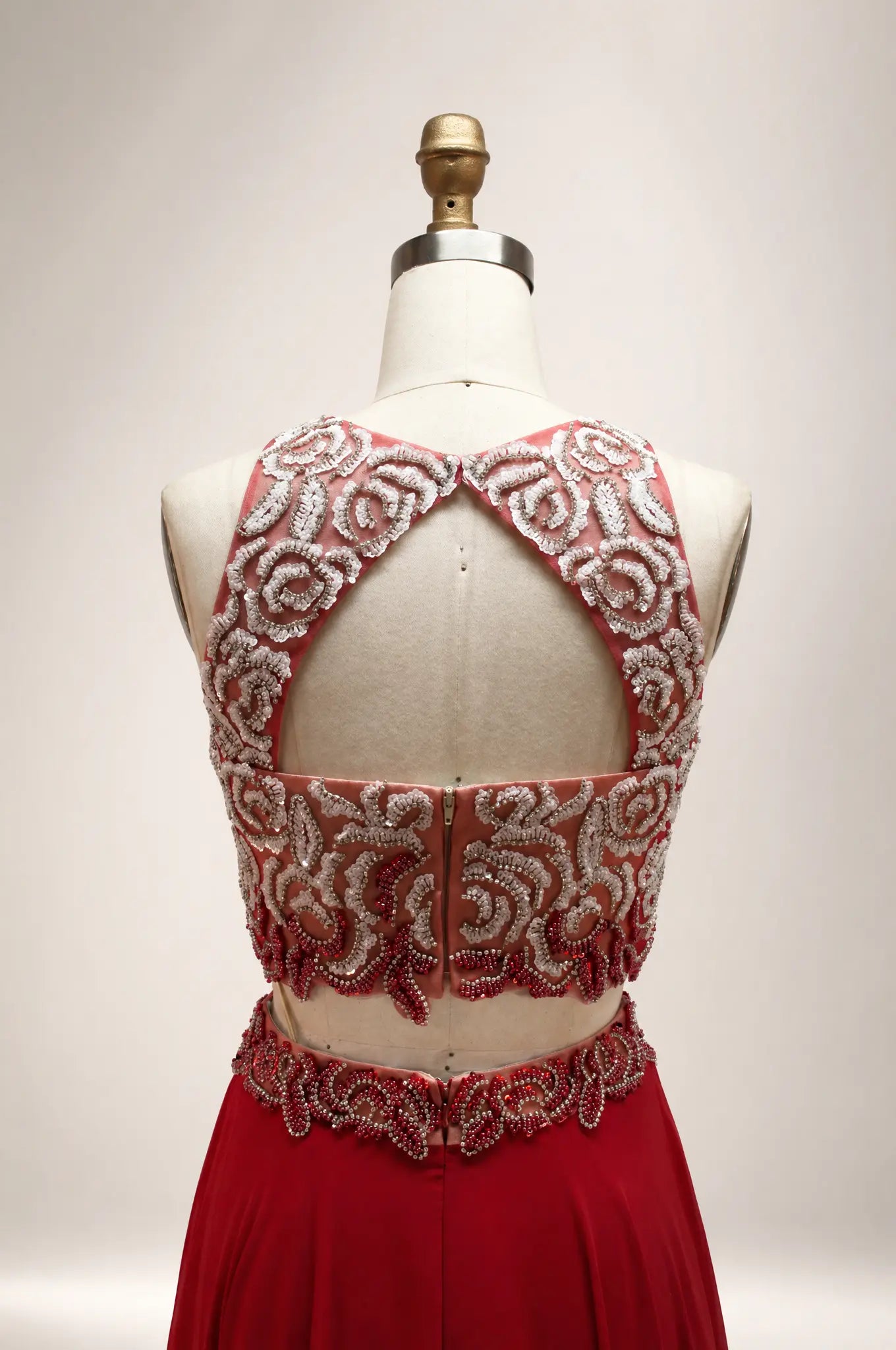 Open-back red chiffon mother-of-the-bride dress with embroidered lace-up back